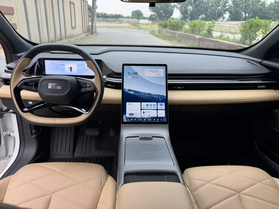 Geely Galaxy L6 Galaxy L6 2023 1.5T DHT 60km PLUS 2023 — thumbnail 5
