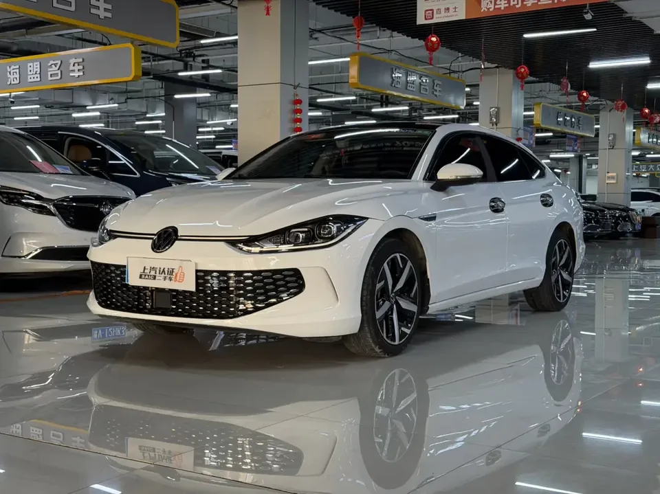 Volkswagen Lamando Lingdu 2022 Lingdu L 280TSI DSG Cool Edition 2023 — photo 1, buy with delivery to Moscow