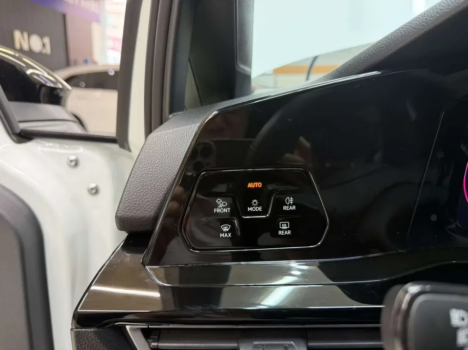Volkswagen Golf golf 2023 280TSI DSG R-Line Lite 2023 — thumbnail 3
