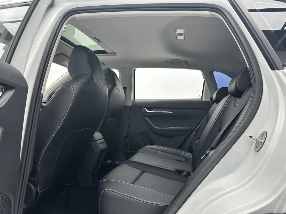 Skoda Comek Comek 2023 Modified 1.5L Automatic Comfort Edition 2024 — thumbnail 5