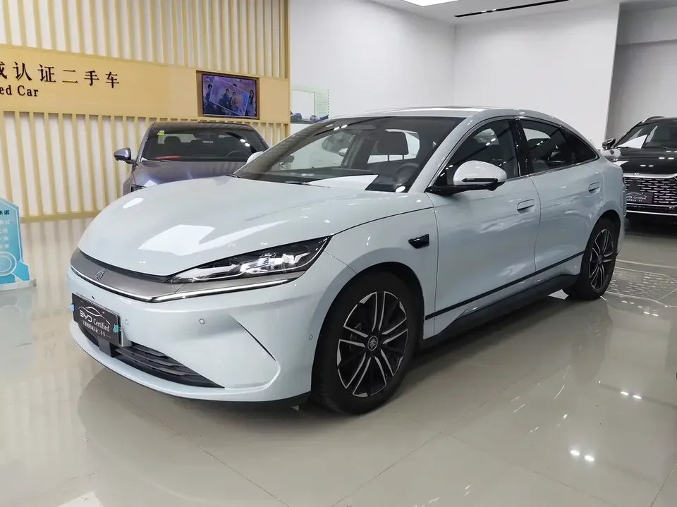 BYD Qin L EV Qin L EV 2025 545KM Excellent 2025 — photo 1, buy with delivery to Moscow