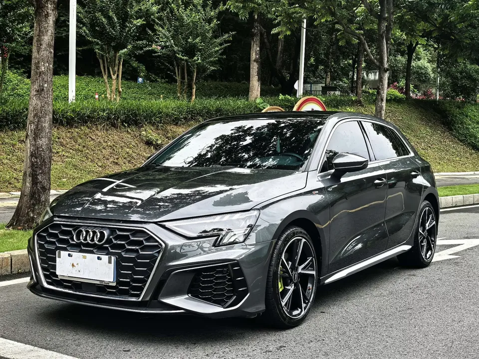 Audi A3 Audi A3 2023 Sportback 35 TFSI Stylish and sporty 2023 — photo 1, buy with delivery to Moscow