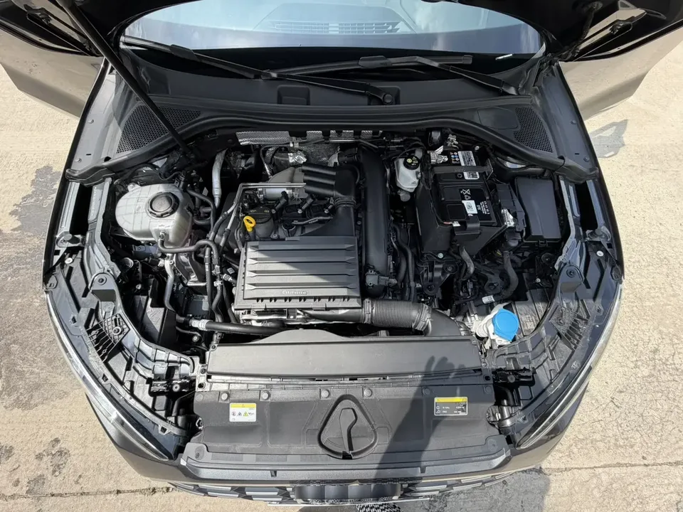 Audi A3 Audi A3 2022 Sportback 35 TFSI Stylish and sporty 2023 — thumbnail 3
