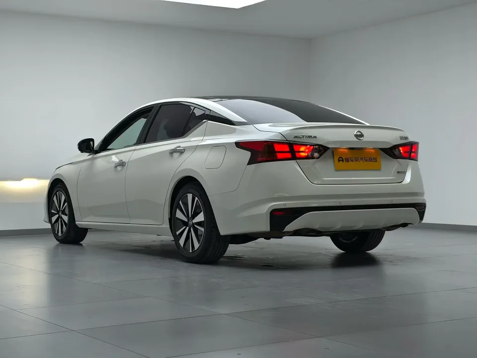 Nissan Altima Sound of nature 2021 2.0L XL Upper AD1 Smart Driving Edition 2022 — thumbnail 2