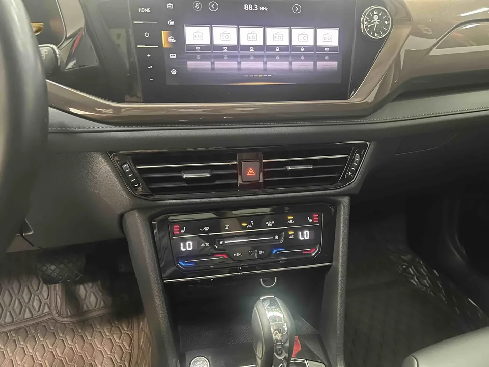 Volkswagen Tharu tuyue 2022 280TSI 2WD Deluxe Edition 2022 — thumbnail 4
