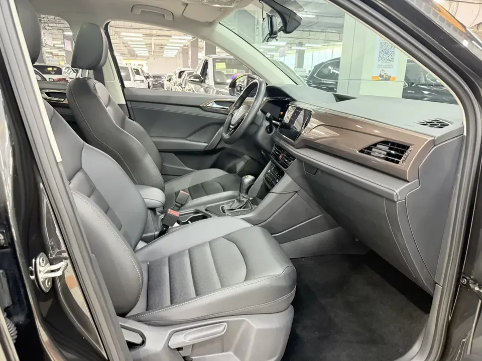 Volkswagen Tharu tuyue 2022 280TSI 2WD Deluxe Edition 2022 — thumbnail 5
