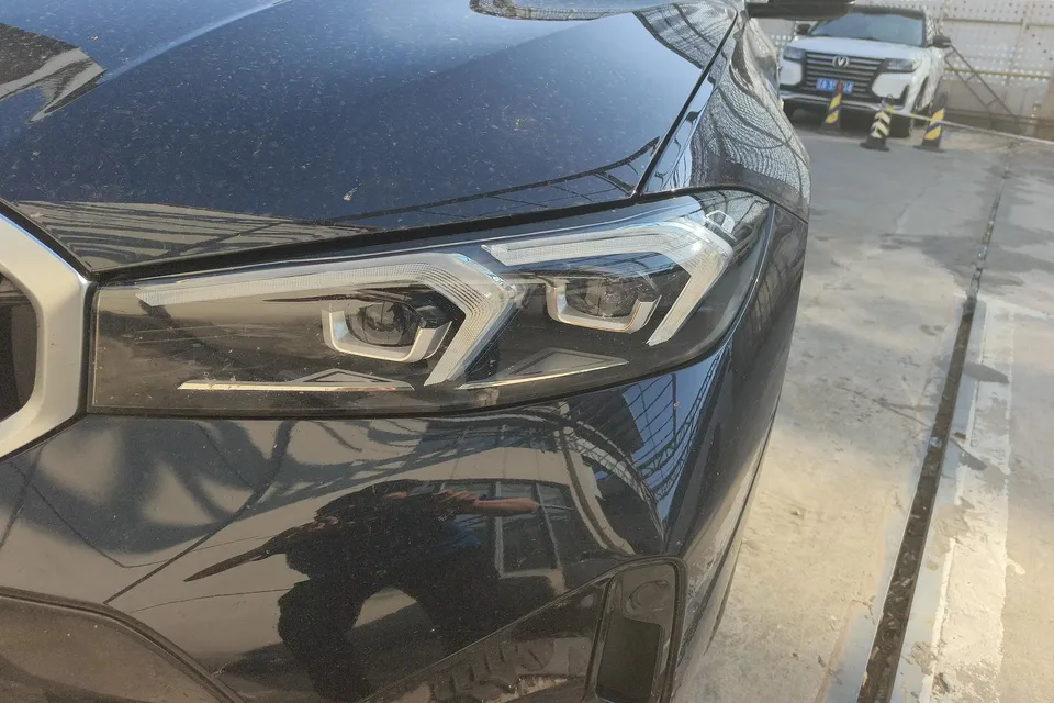 BMW 3 Series BMW 3 Series 2023 320Li M Sport Package 2022 — thumbnail 2