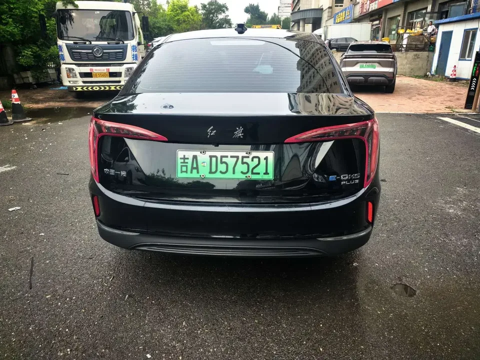Hongqi E-QM5 Hongqi E-QM5 2023 620KM PLUS 2023 — thumbnail 2