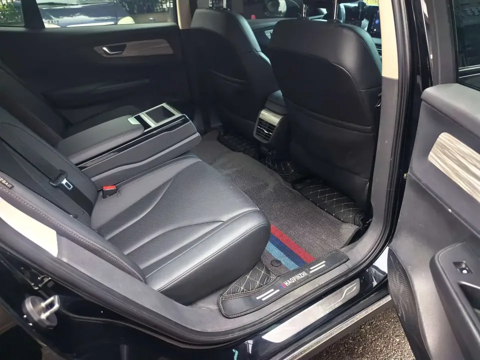 Hongqi E-QM5 Hongqi E-QM5 2023 620KM PLUS 2023 — thumbnail 3