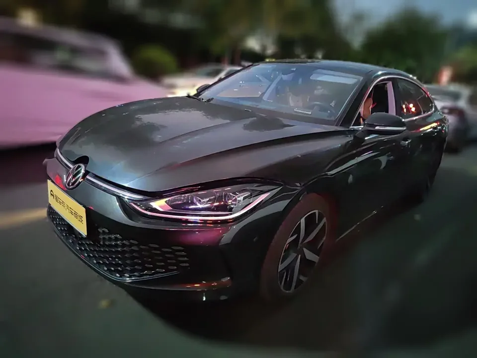 Volkswagen Lamando Lingdu 2022 Lingdu L 280TSI DSG Cool Edition 2022 — photo 1, buy with delivery to Moscow