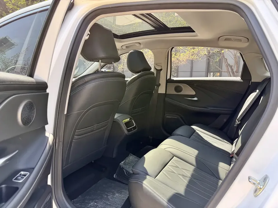 Chery Arrizo 8 Arrizo 8 2024 1.6TGDI DCT Excellence Edition 2024 — thumbnail 3