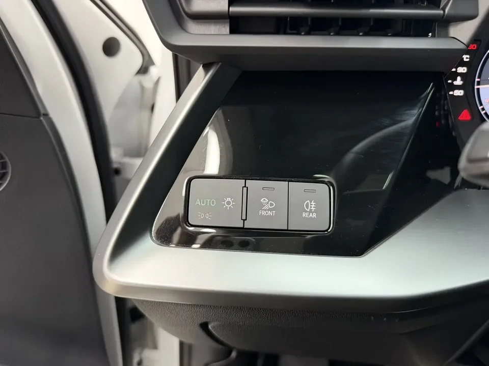 Audi A3 Audi A3 2023 A3L Limousine 35 TFSI facelift: stylish and sporty 2023 — thumbnail 4