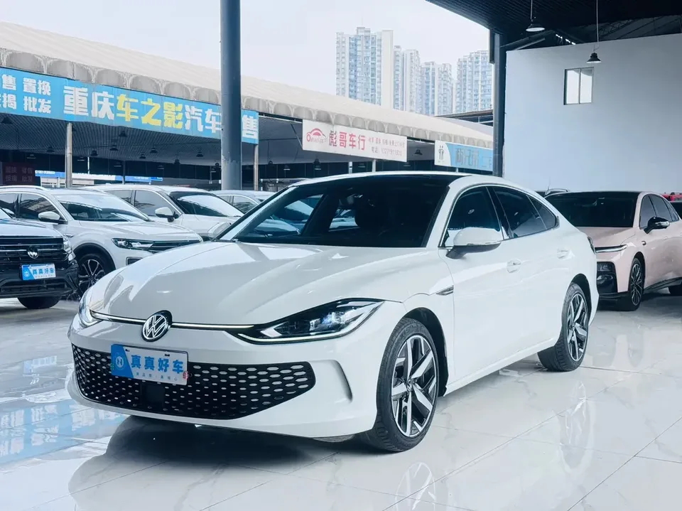 Volkswagen Lamando Lingdu 2024 Lingdu L 280TSI DSG Hot Edition 2024 — photo 1, buy with delivery to Moscow