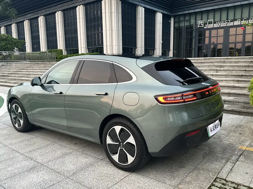 AITO M5 Wenjie M5 2022 Pure electric rear-wheel drive standard version 2023 — thumbnail 2