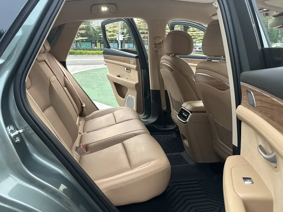 AITO M5 Wenjie M5 2022 Pure electric rear-wheel drive standard version 2023 — thumbnail 4