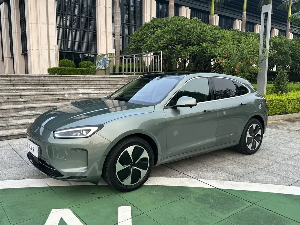 AITO M5 Wenjie M5 2022 Pure electric rear-wheel drive standard version 2023 — photo 1, buy with delivery to Moscow