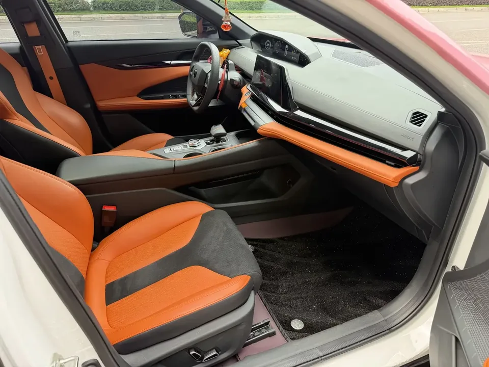 Changan UNI-V Changan UNI-V 2023 1.5T Sports Edition 2023 — thumbnail 3