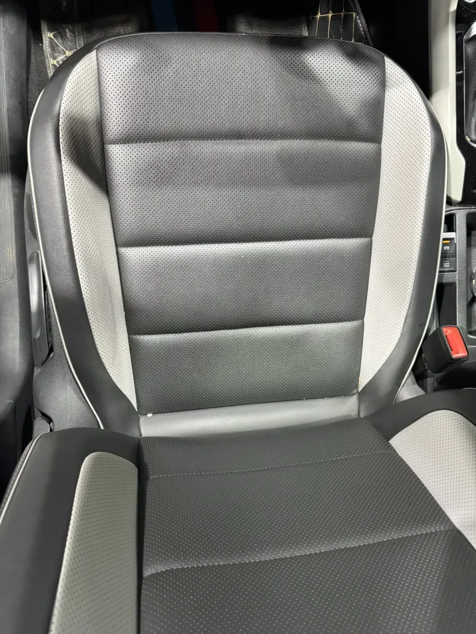 Volkswagen T-Roc TANG 2023 280TSI DSG Time Edition 2023 — thumbnail 3