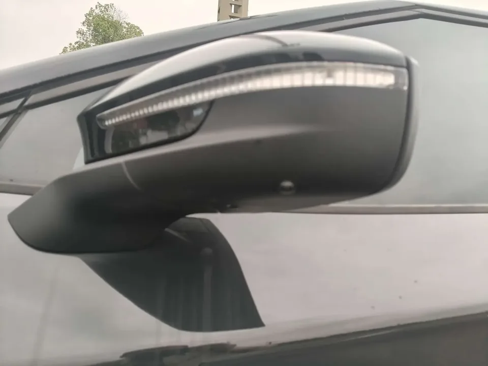 Volkswagen With the crowd06 With the crowd06 2024 Ultra facelift with long battery life 2025 — thumbnail 5