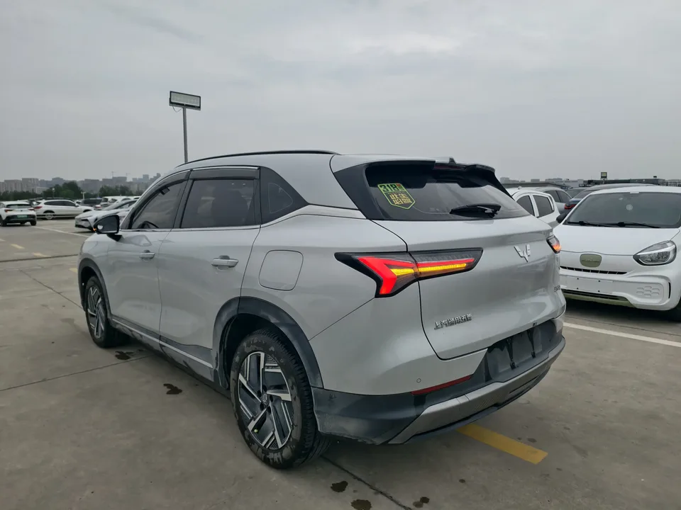 Wuling Starlight S PHEV Wuling Starlight S PHEV 2024 130km Pilot 2025 — thumbnail 2