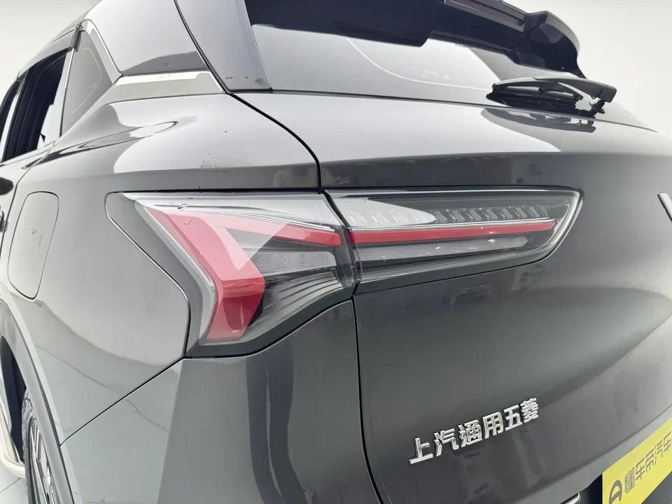 Wuling Starlight S PHEV Wuling Starlight S PHEV 2024 130km Flagship 2024 — thumbnail 4