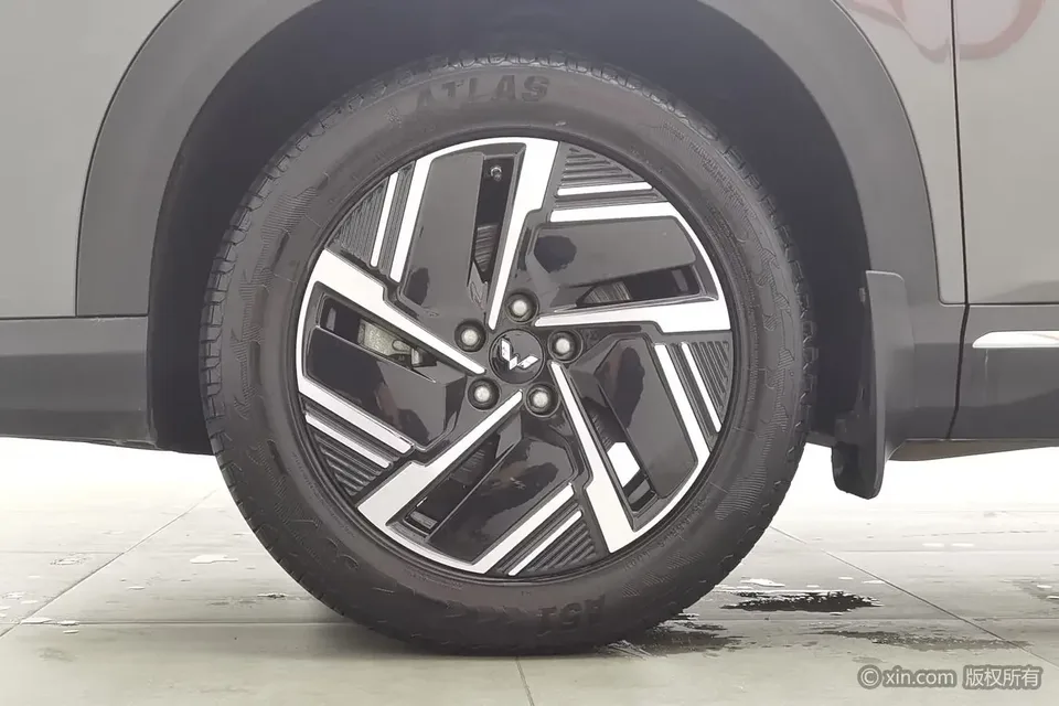 Wuling Starlight S PHEV Wuling Starlight S PHEV 2024 130km Pilot 2025 — thumbnail 3