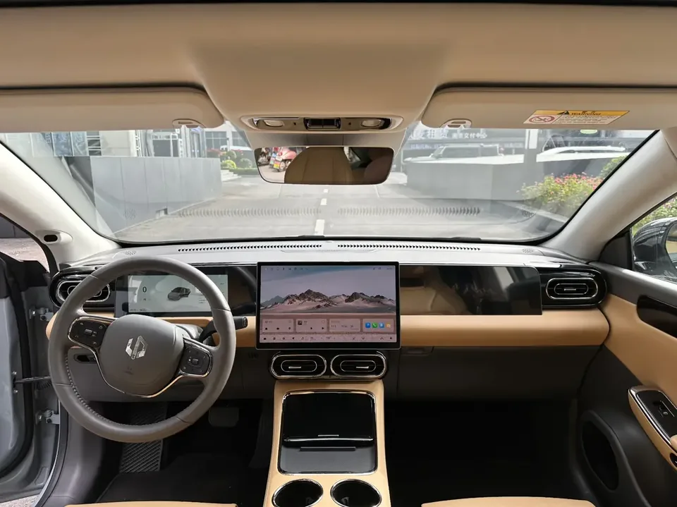 Leapmotor Zero running C01 Zero running C01 2024 Pure electric version 525 Premium Edition 2024 — thumbnail 3