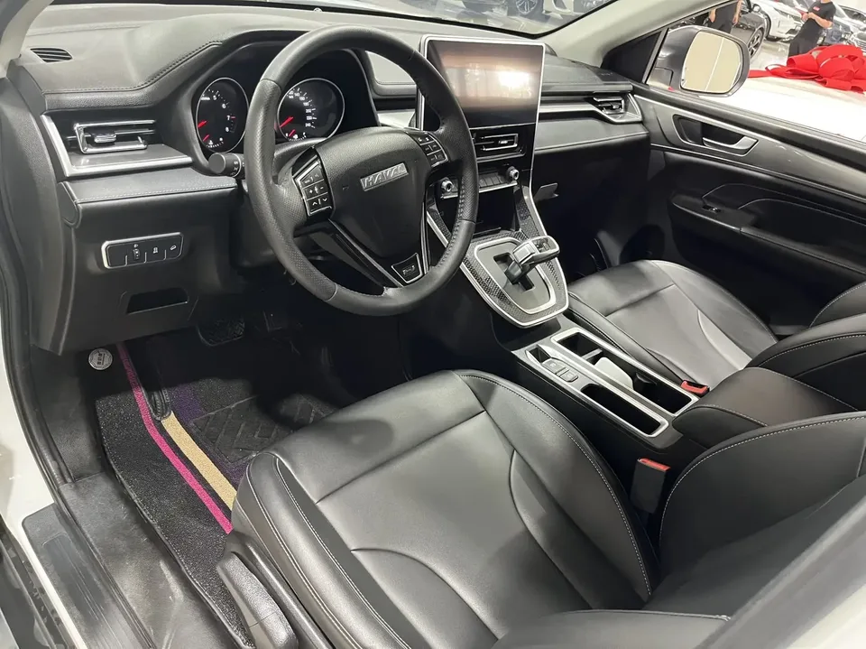 Haval M6 Haval M6 2021 PLUS 1.5T DCT Luxury Intelligent Connection 2022 — thumbnail 5