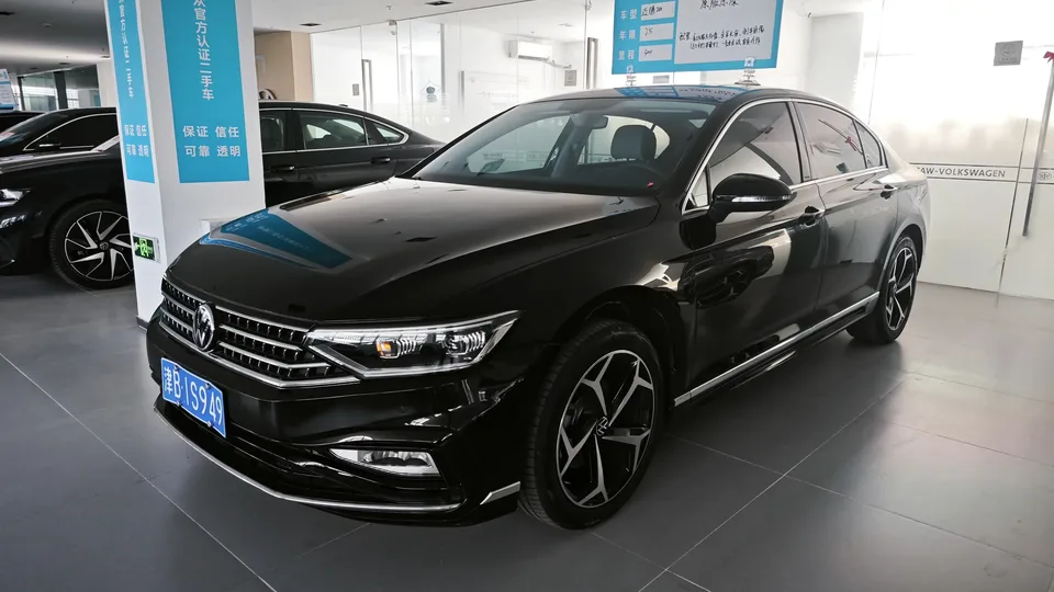 Volkswagen Magotan Magotan 2025 Modified Public Edition 280TSI DSG Luxury Edition 2025 — photo 1, buy with delivery to Moscow