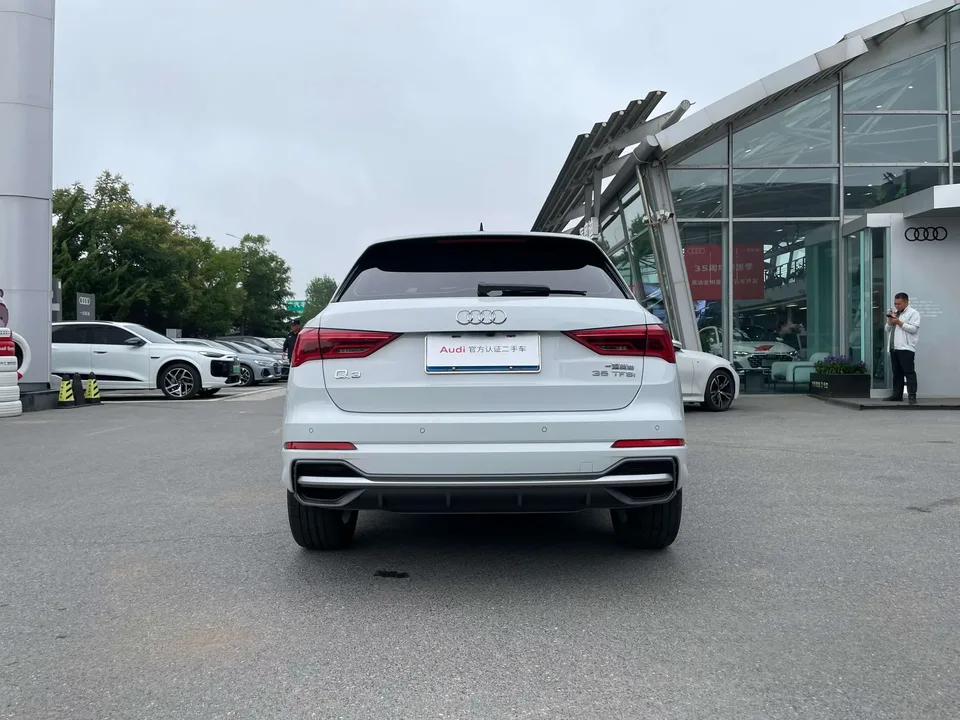 Audi Q3 Audi Q3 2022 35 TFSI Stylish Dynamic 2022 — миниатюра 2