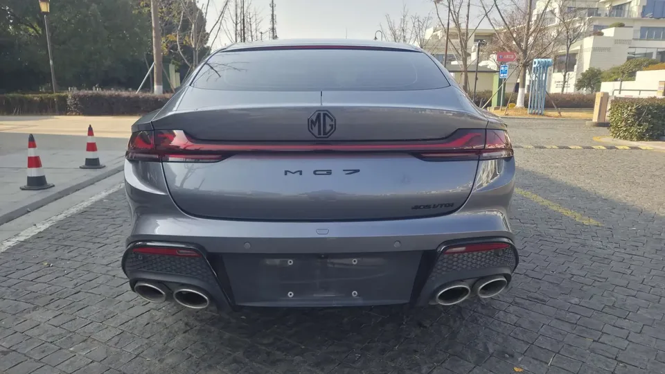 MG 7 MG7 2023 2.0T Automatic Beauty Hunter Premium Edition 2023 — thumbnail 2