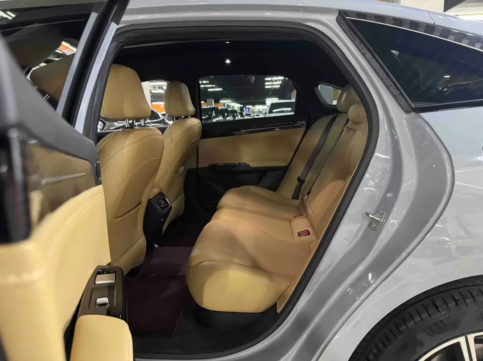Geely Galaxy L6 Galaxy L6 2023 1.5T DHT 125km Starship 2024 — миниатюра 3