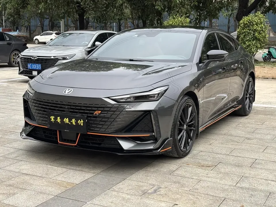 Changan UNI-V Changan UNI-V 2023 1.5T Sports Edition 2023 — photo 1, buy with delivery to Moscow
