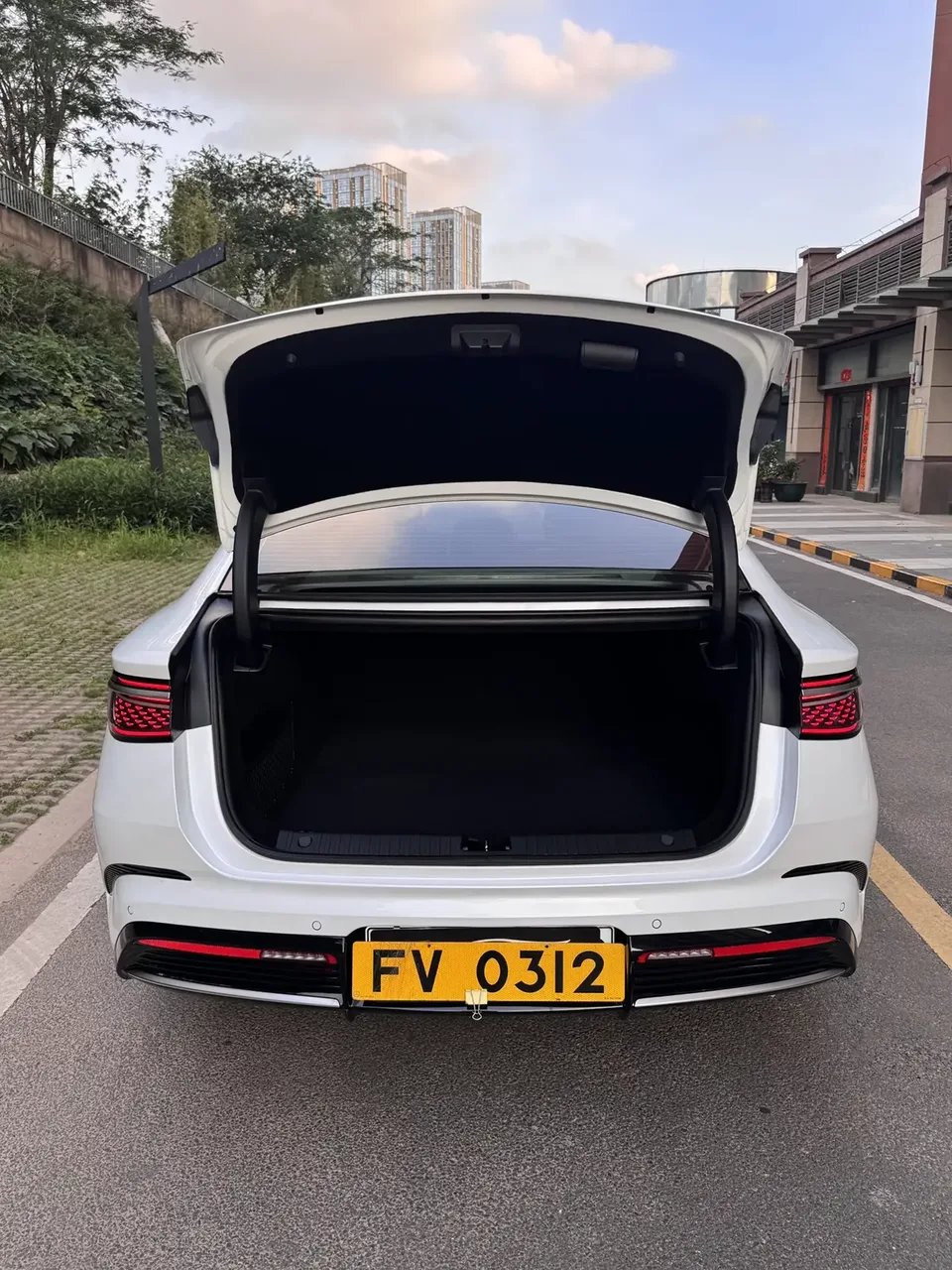 BYD Seal DM Seal DM 2024 Honor Edition DM-i 1.5L 121KM Elite 2024 — thumbnail 3