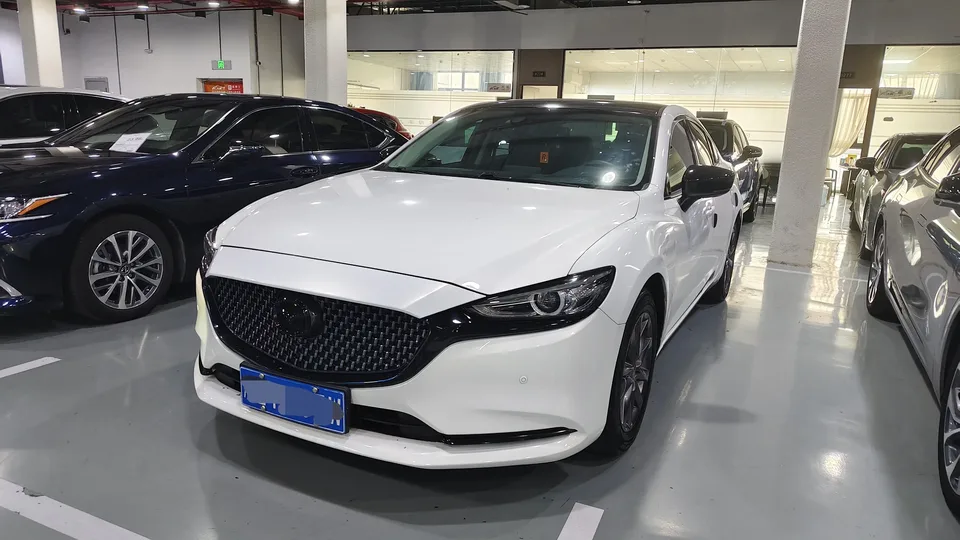 Mazda Atenza Atez 2020 2.0L Blue Sky Fashion Edition 2022 — photo 1, buy with delivery to Moscow