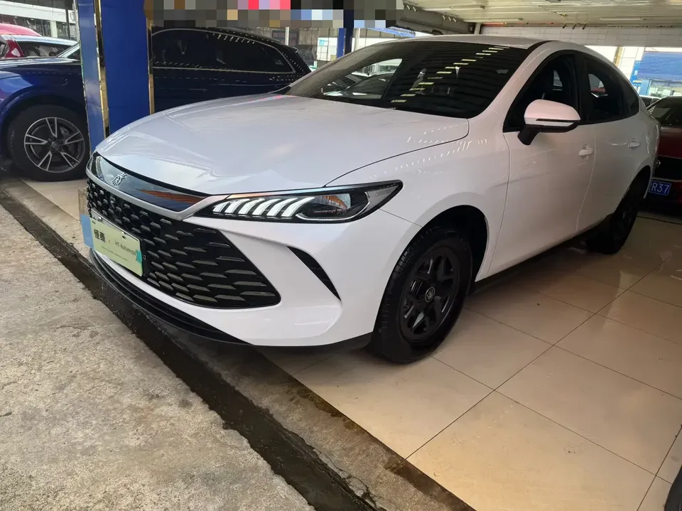 BYD Qin PLUS DM Qin PLUS DM 2025 DM-i Intelligent Driving Version 128KM Progressive 2025 — photo 1, buy with delivery to Moscow