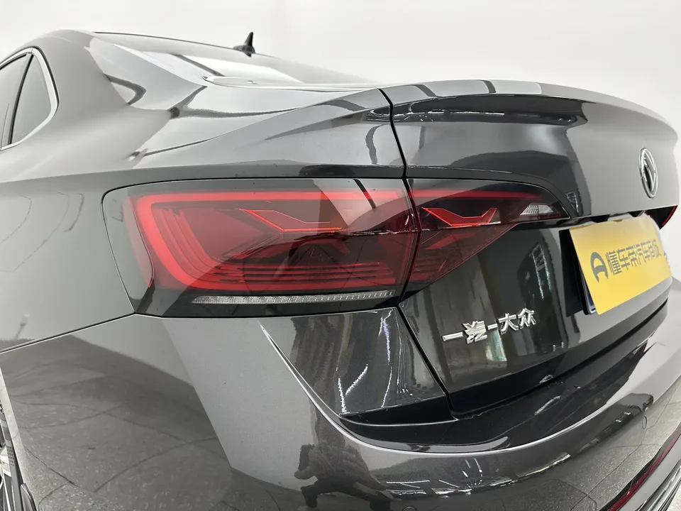 Volkswagen Sagitar Sagitar 2025 300TSI DSG Beyond Edition 2025 — thumbnail 4