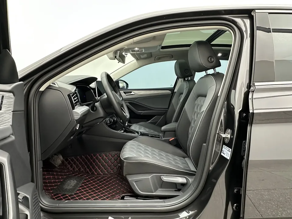 Volkswagen Sagitar Sagitar 2025 300TSI DSG Beyond Edition 2025 — thumbnail 5