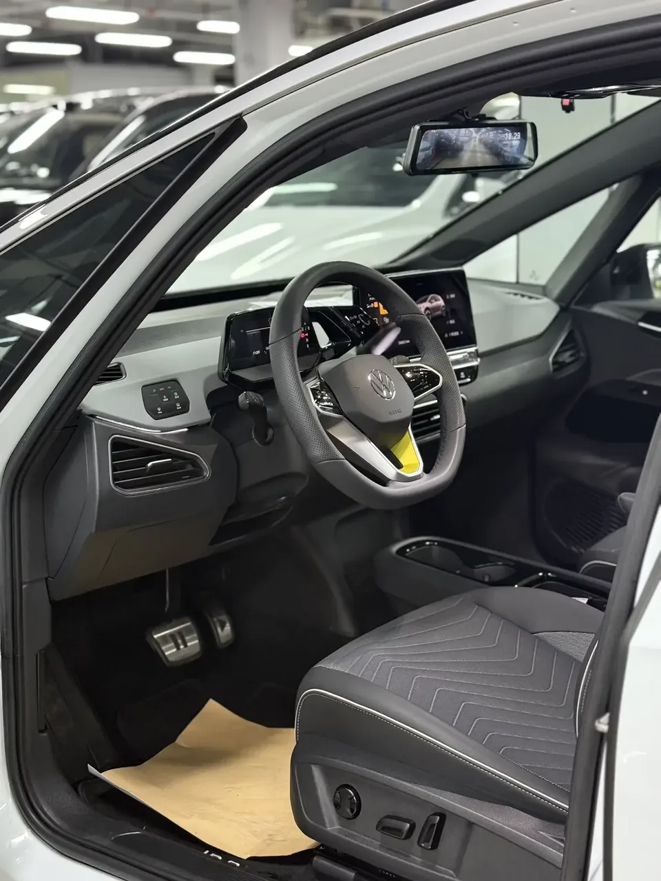 Volkswagen ID.3 Volkswagen ID.3 2023 Upgraded Pure Smart Edition 2023 — thumbnail 2