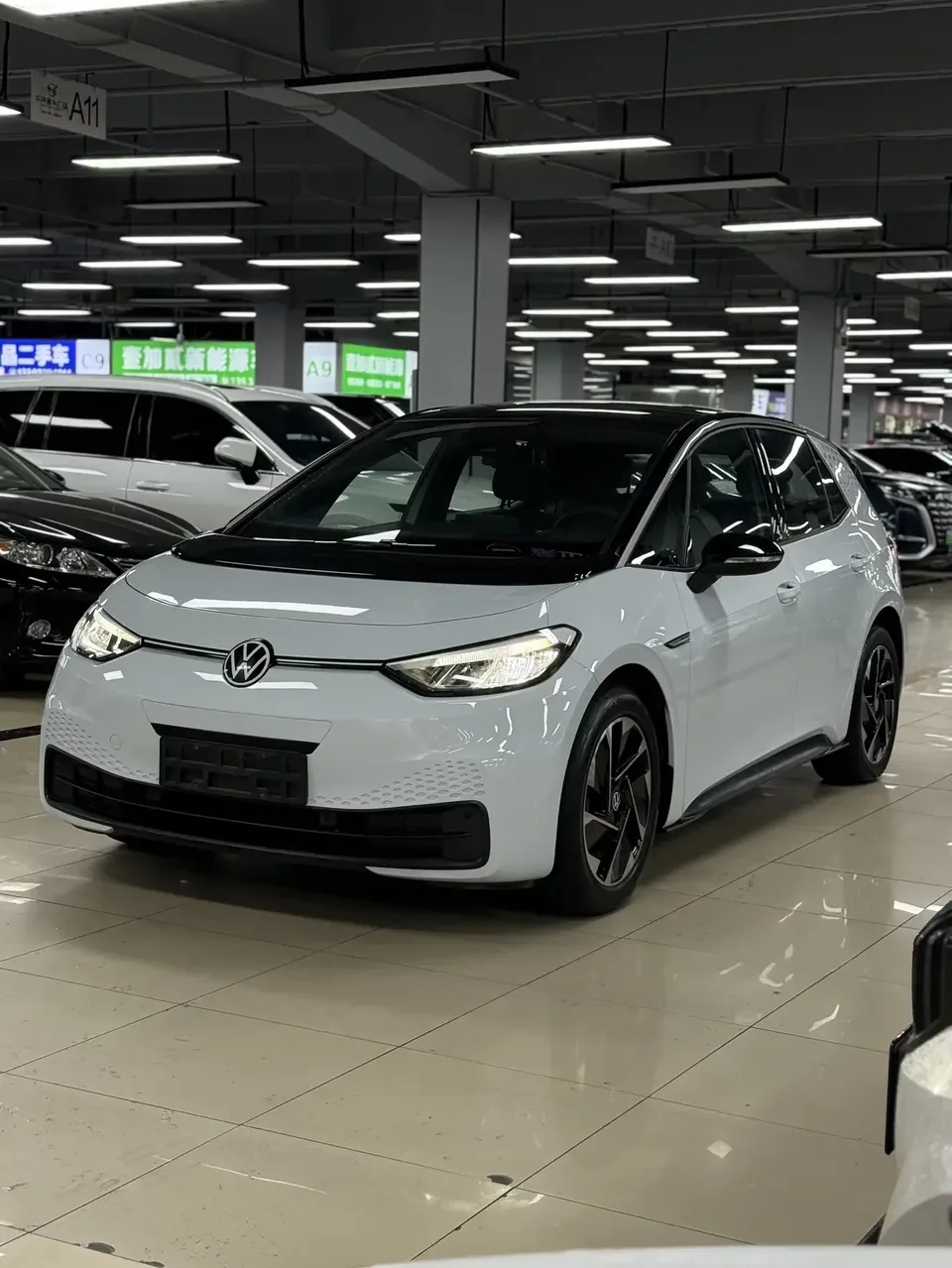 Volkswagen ID.3 Volkswagen ID.3 2023 Upgraded Pure Smart Edition 2023 — photo 1, buy with delivery to Moscow