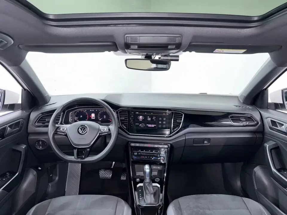 Volkswagen T-Roc TANG 2021 Modified 280TSI DSG two-wheel drive luxury intelligent version 2022 — миниатюра 4