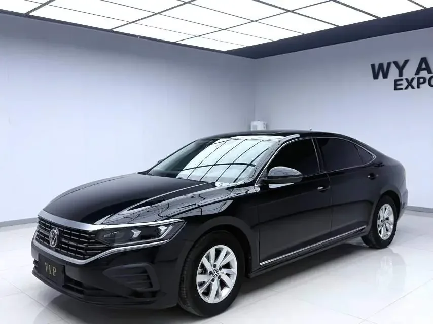 Volkswagen Passat Passat 2024 280TSI Business Edition 2023 — photo 1, buy with delivery to Moscow