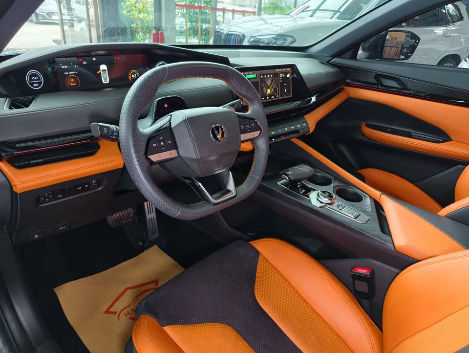Changan UNI-V Changan UNI-V 2023 1.5T Sports Edition 2024 — thumbnail 3