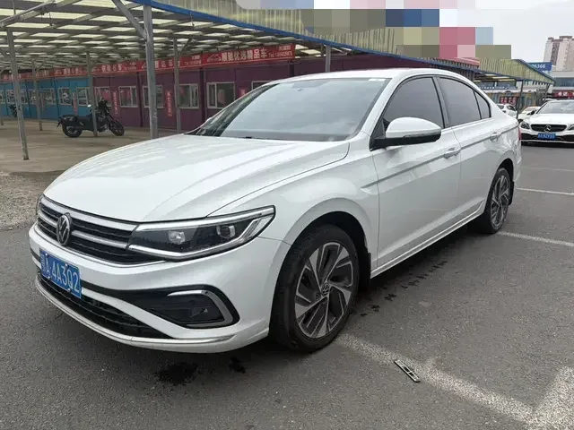 Volkswagen Bora Bora 2023 200TSI DSG Joy Travel PRO Edition 2023 — photo 1, buy with delivery to Moscow