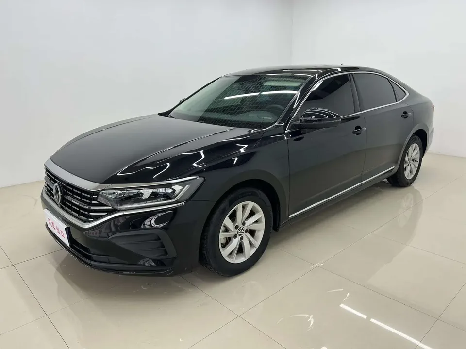 Volkswagen Passat Passat 2022 280TSI Business Edition 2023 — photo 1, buy with delivery to Moscow