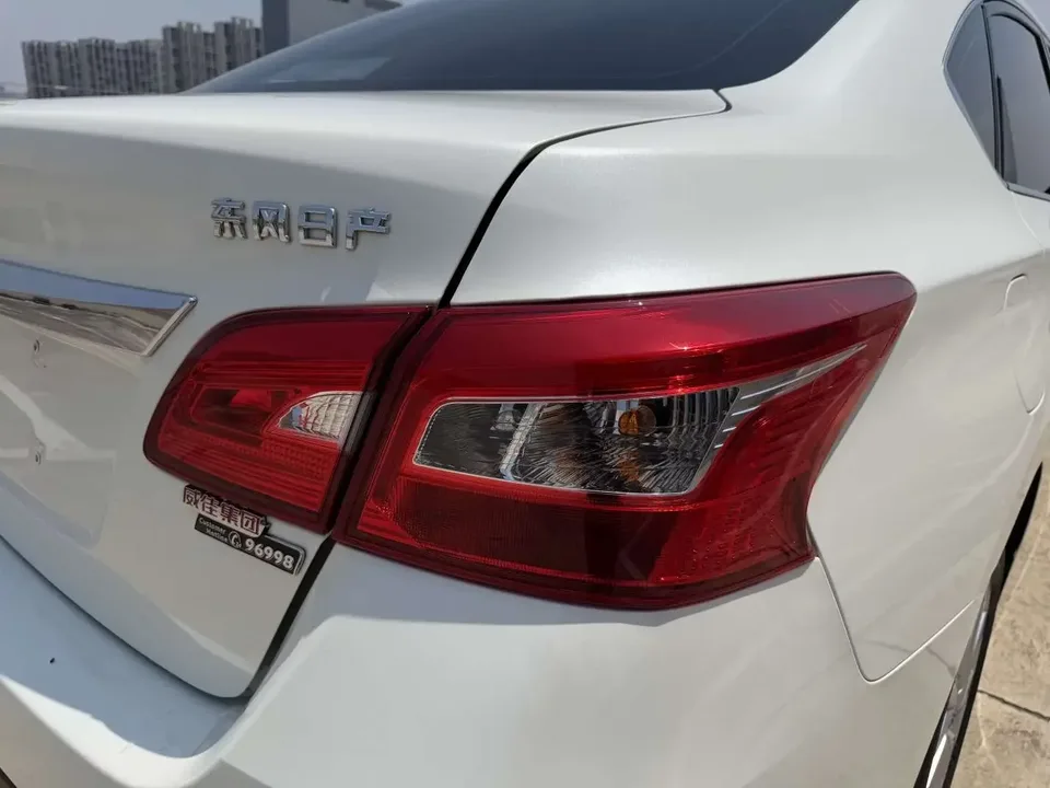 Nissan Sylphy Sylphy 2024 Modified classic 1.6L XE+ CVT large screen version 2025 — thumbnail 3
