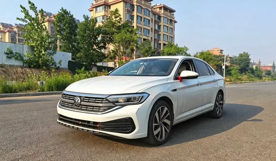 Volkswagen Sagitar Sagitar 2023 300TSI DSG Beyond Edition 2024 — photo 1, buy with delivery to Moscow