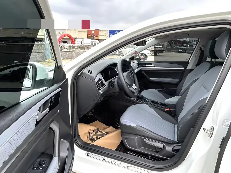 Volkswagen Lavida Lavida 2024 1.5L Automatic Starry Sky 5 Million Edition 2024 — миниатюра 5