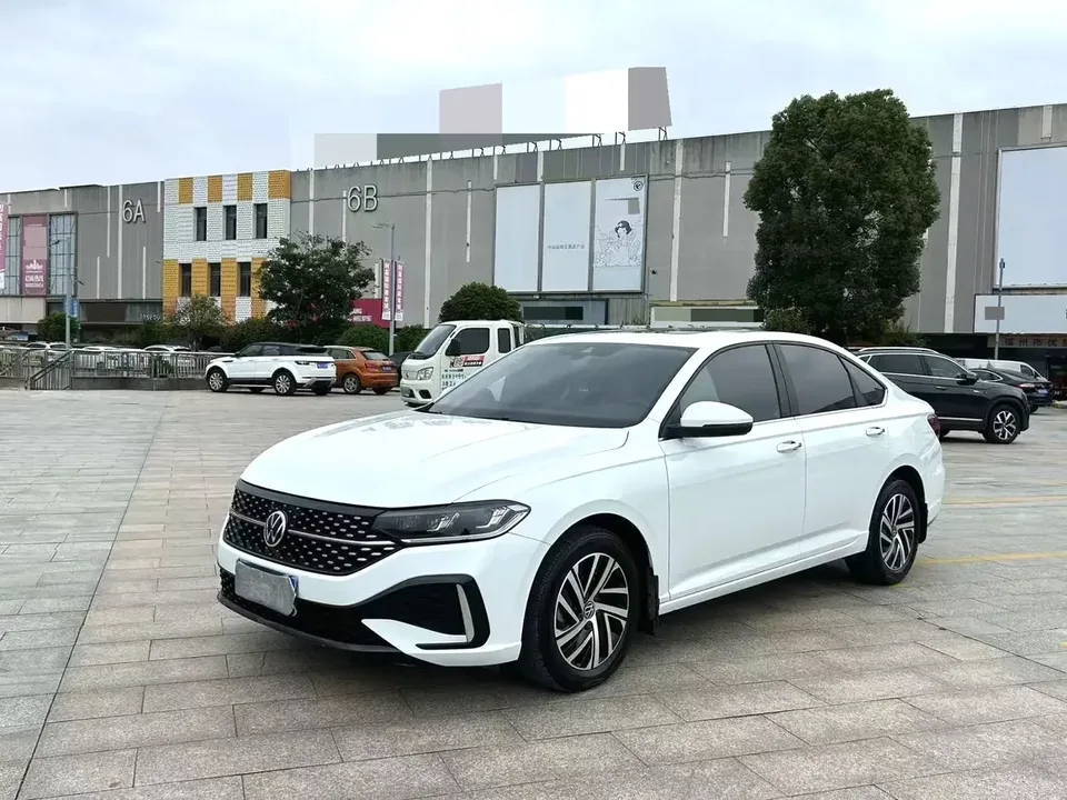 Volkswagen Lavida Lavida 2024 1.5L Automatic Starry Sky 5 Million Edition 2024 — photo 1, buy with delivery to Moscow