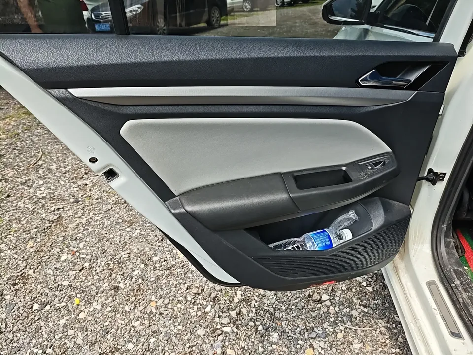 Volkswagen Bora Bora 2023 280TSI DSG Premium Edition 2023 — миниатюра 5